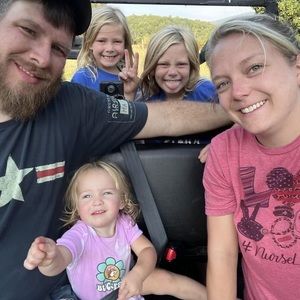 Meet your Posher, Leanne